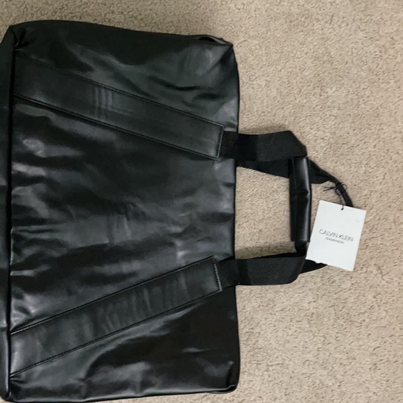 Calvin Klein Duffle bag - Picture 2 of 3